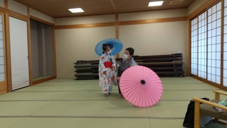 ゆかたで日本舞踊教室３.jpg
