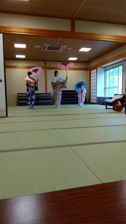 ８月27日ゆかたで日本舞踊教室４.jpg